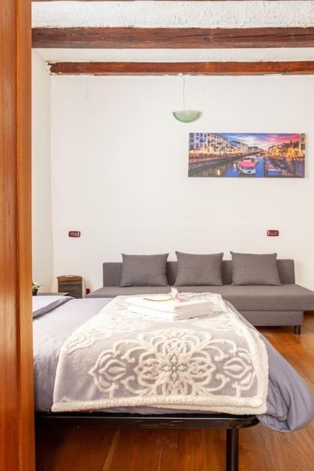 Apartamento Bomboniera Nel Cuore Di Navigli *