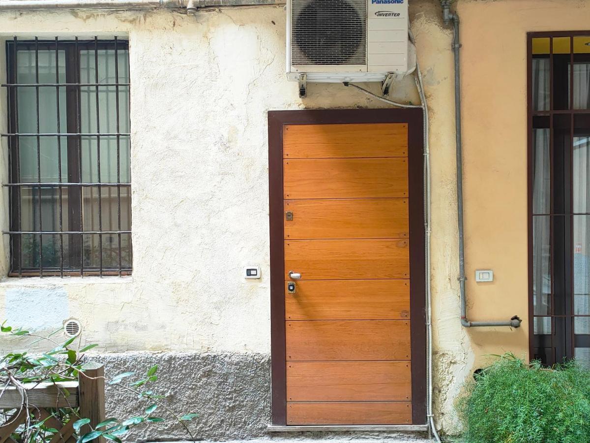 Apartamento Bomboniera Nel Cuore Di Navigli Milán